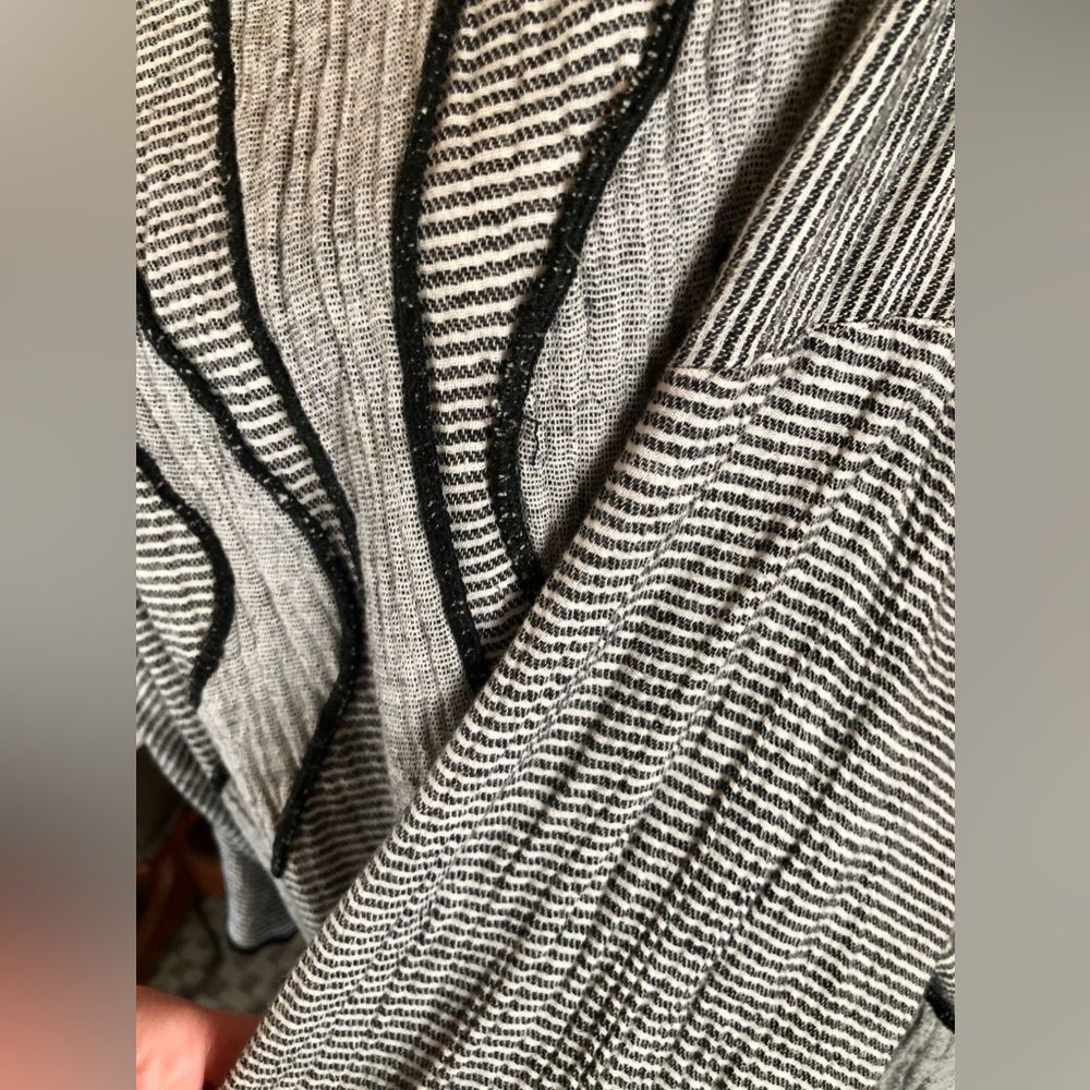 Unique Patterned Woven Tunic Top - image 2